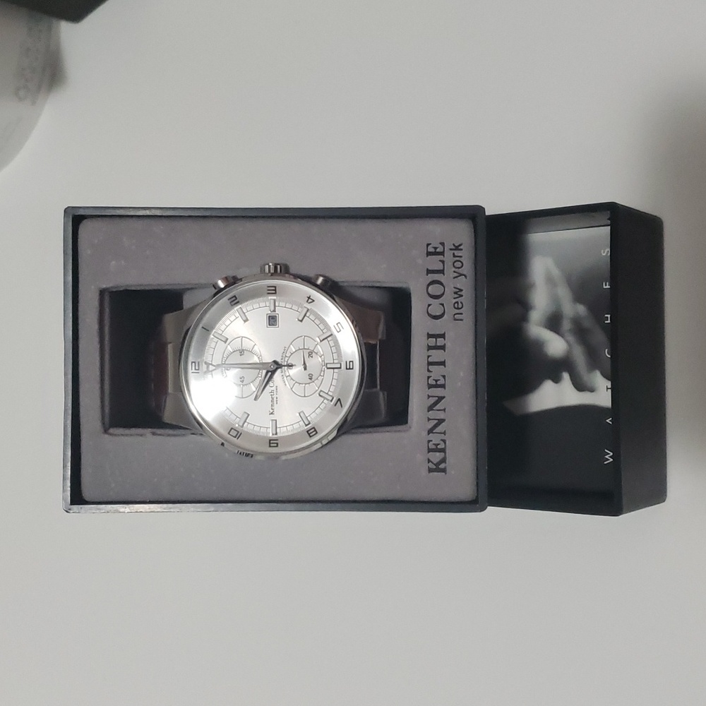KENNETH COLE WATCH - Picture 2 of 4